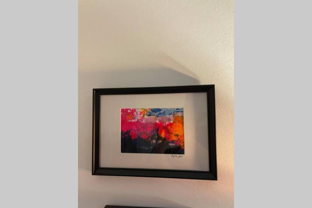 Apartment Happiness By Nicole Jutka, Visual Artist Olimp Zewnętrze zdjęcie