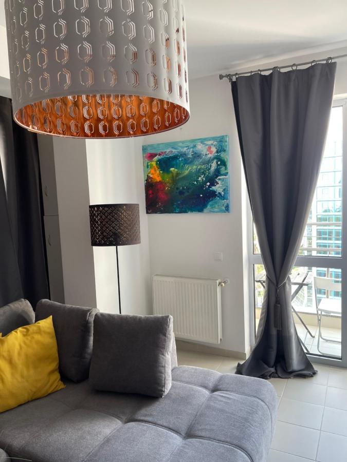 Apartment Happiness By Nicole Jutka, Visual Artist Olimp Zewnętrze zdjęcie