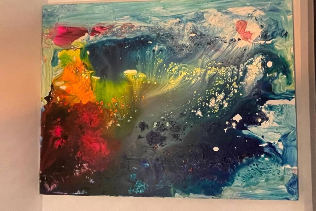 Apartment Happiness By Nicole Jutka, Visual Artist Olimp Zewnętrze zdjęcie