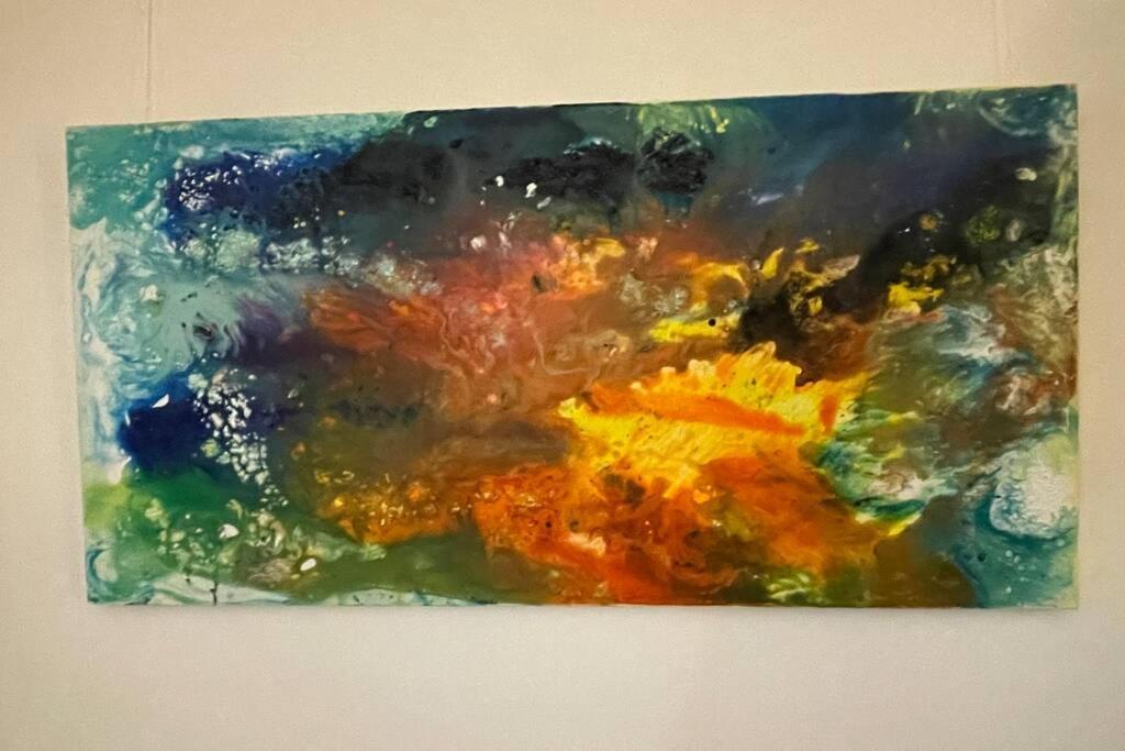 Apartment Happiness By Nicole Jutka, Visual Artist Olimp Zewnętrze zdjęcie