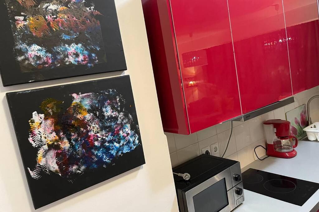 Apartment Happiness By Nicole Jutka, Visual Artist Olimp Zewnętrze zdjęcie