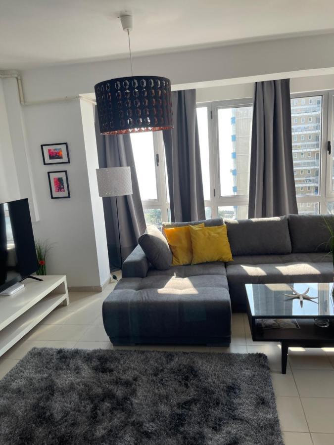 Apartment Happiness By Nicole Jutka, Visual Artist Olimp Zewnętrze zdjęcie